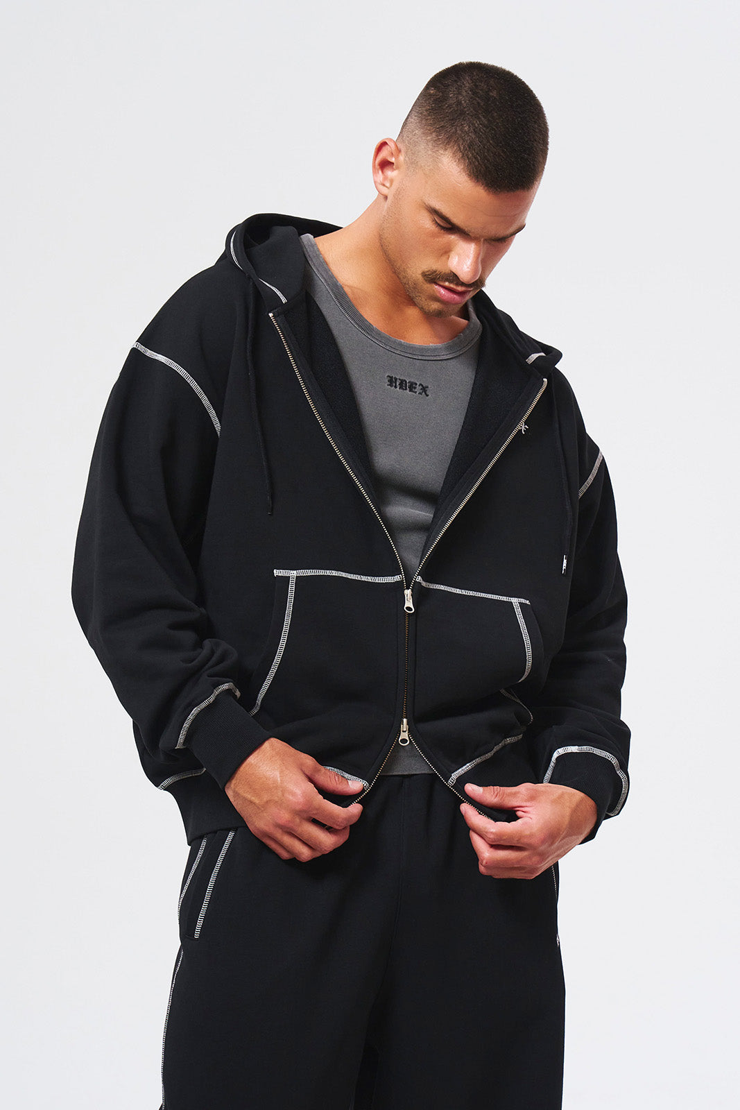 Contrast Stitch Hoodie Zip-up