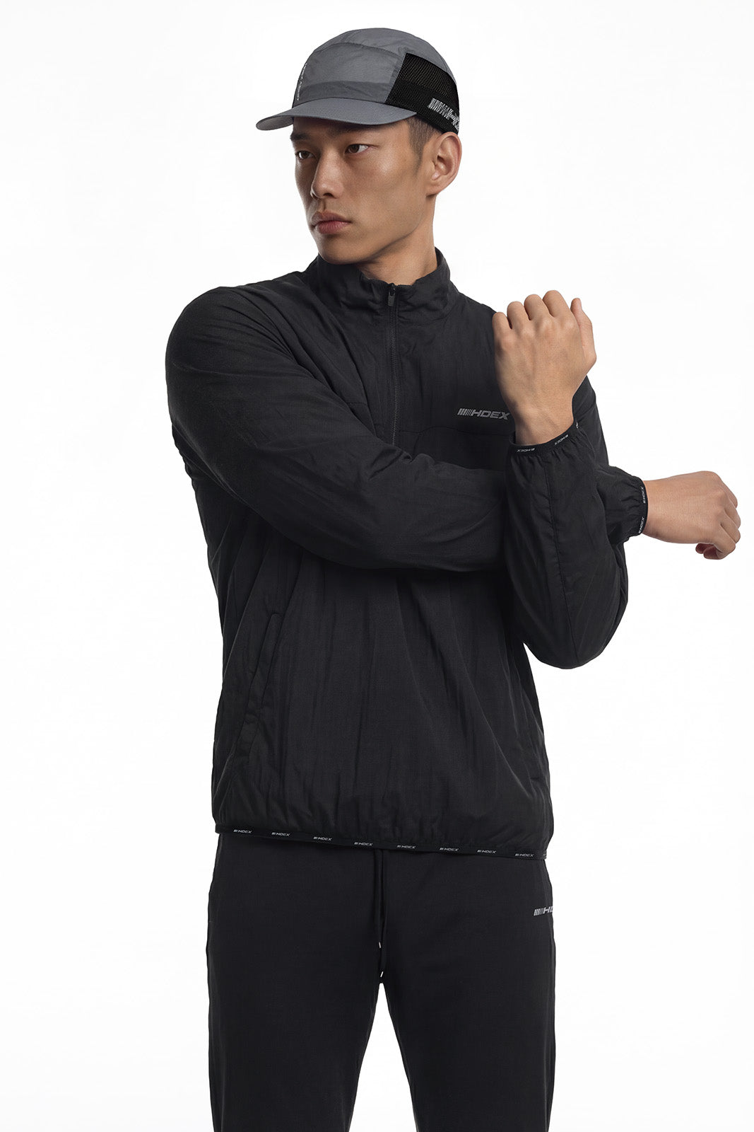 Assist Lightweight Packable Half Zip-Up
