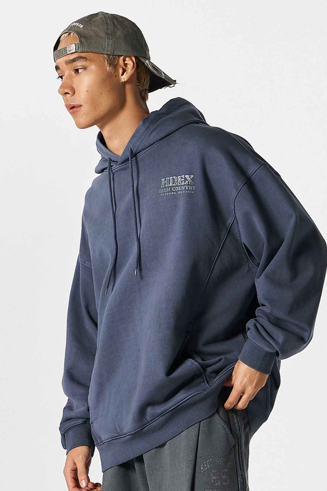Core Small Logo Pigment Hoodie