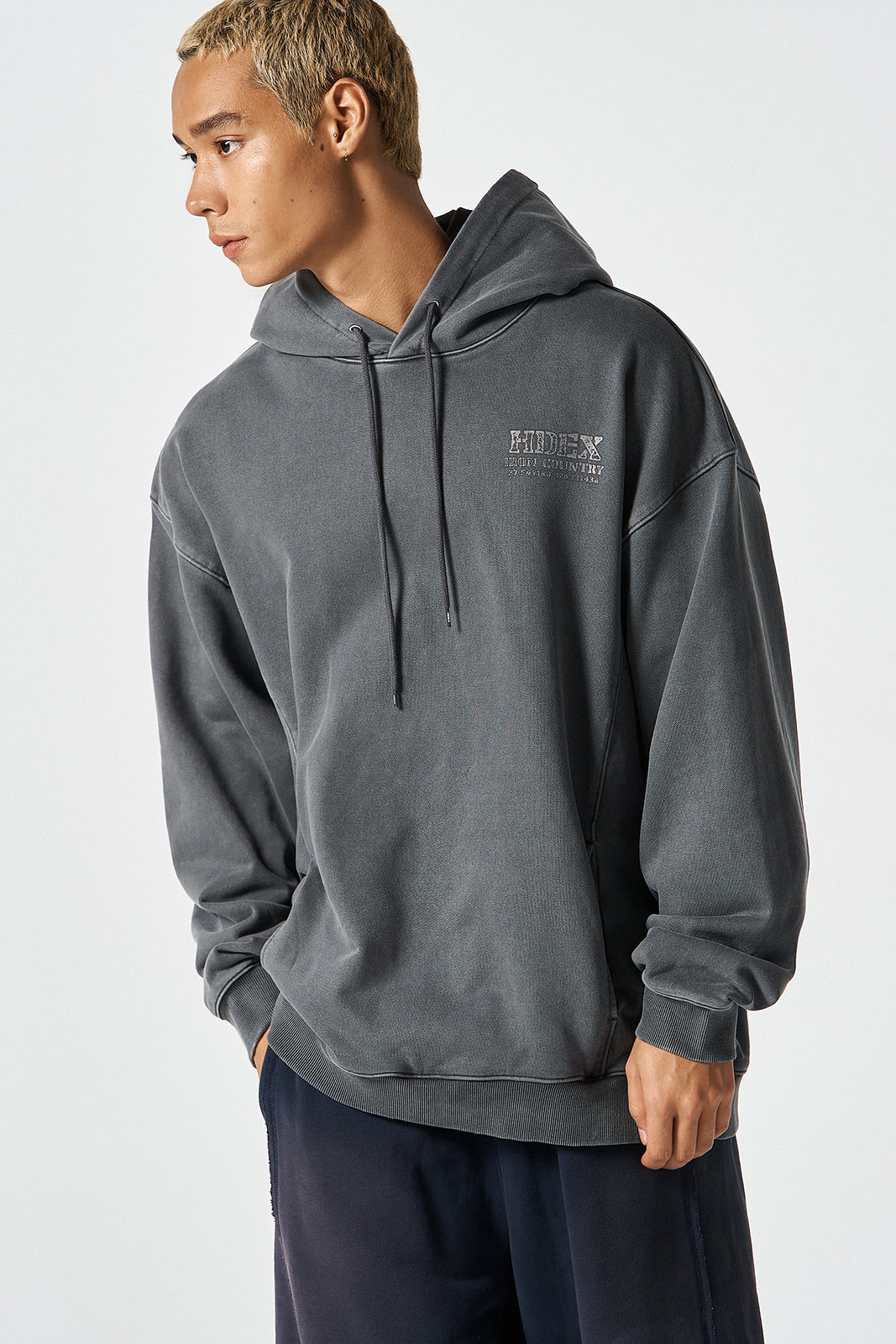 Core Small Logo Pigment Hoodie