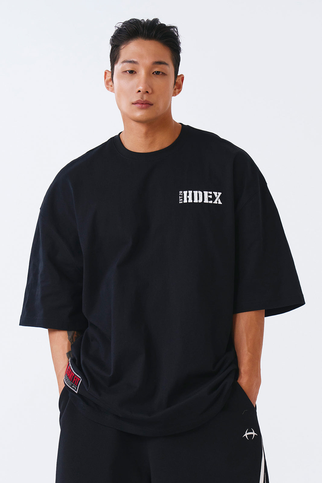 【HDEX】 CORE SMALL LOGO GIANT FIT SHORT SLEEVE /追跡付 Core Small Logo Giant Fit Short Sleeve – HDEX Hong Kong