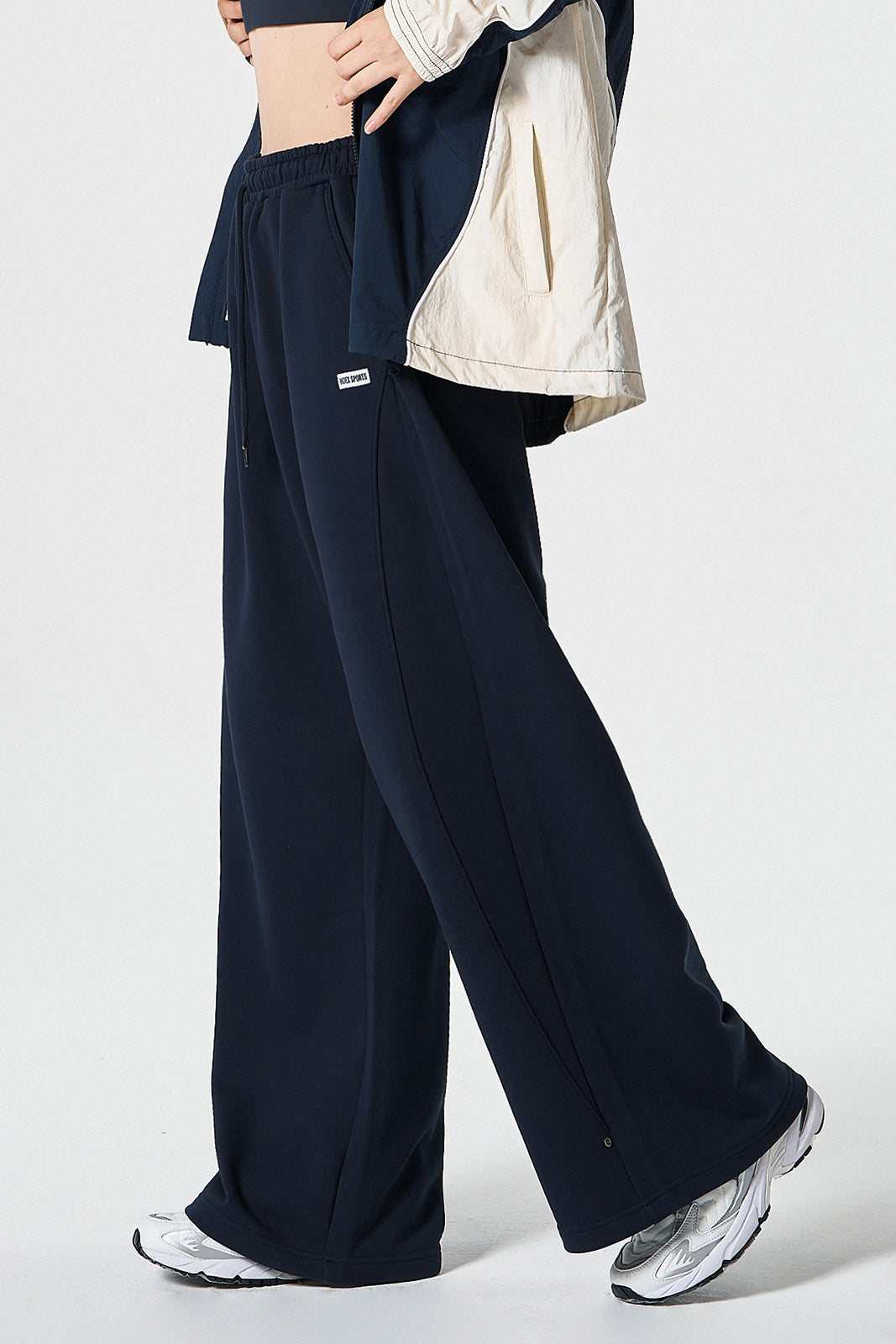 Curve Rivet Sweat pants