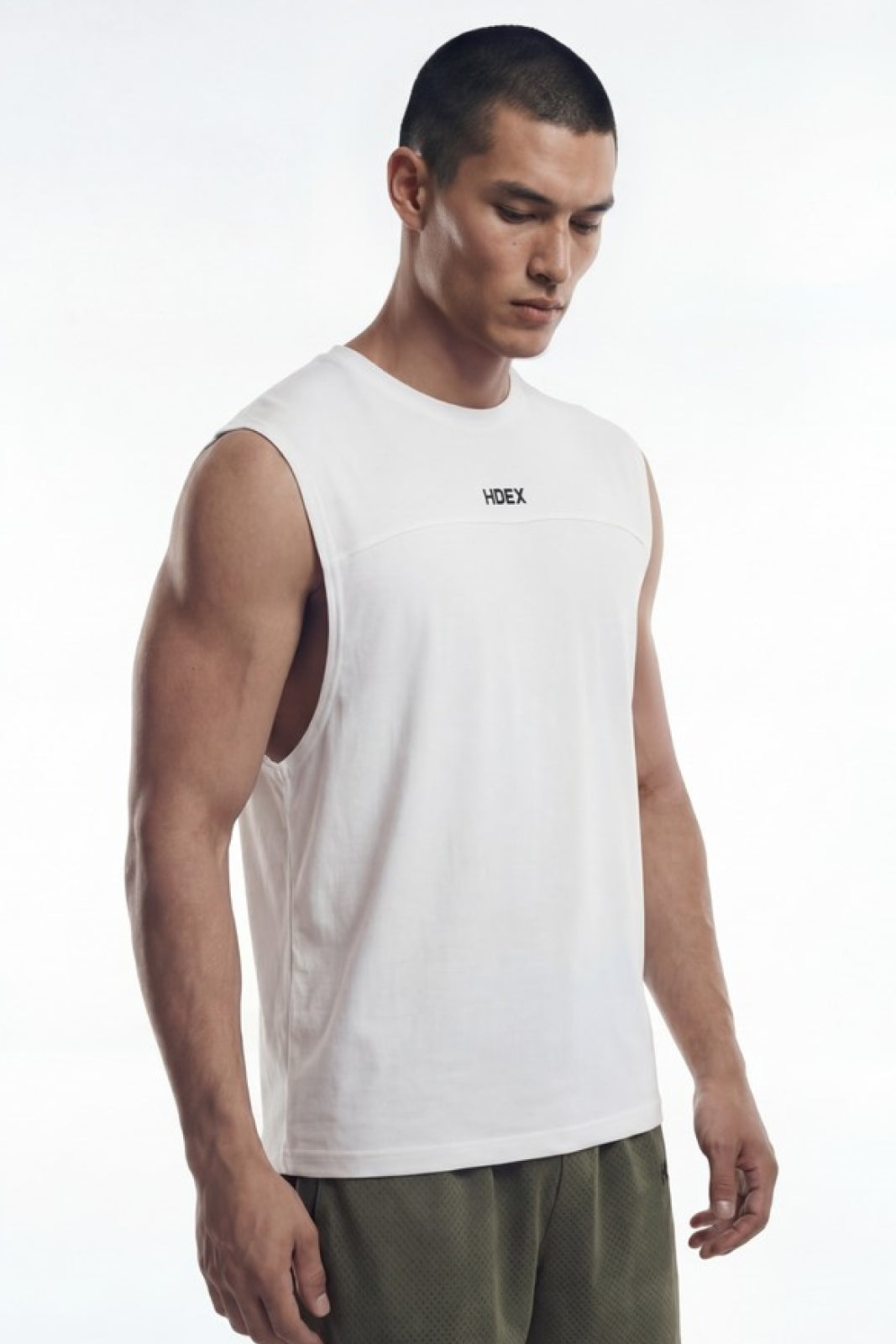 Active Cutline Sleeveless