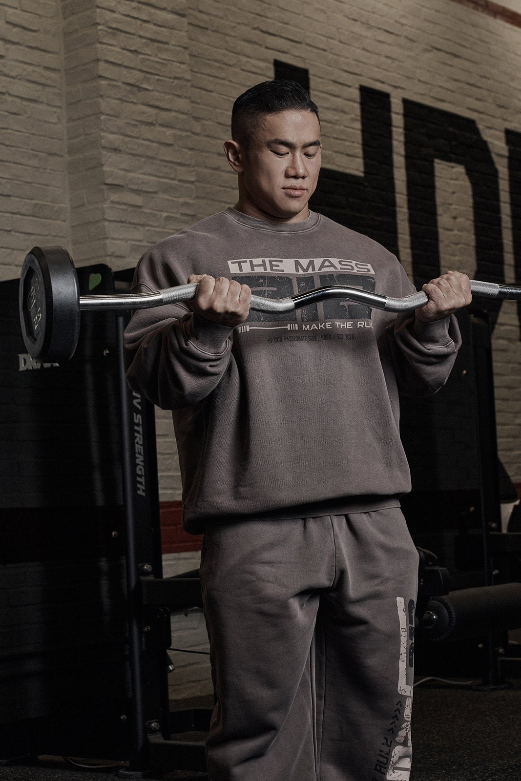 The Mass 212 Pigment Jogger Sweat Pants