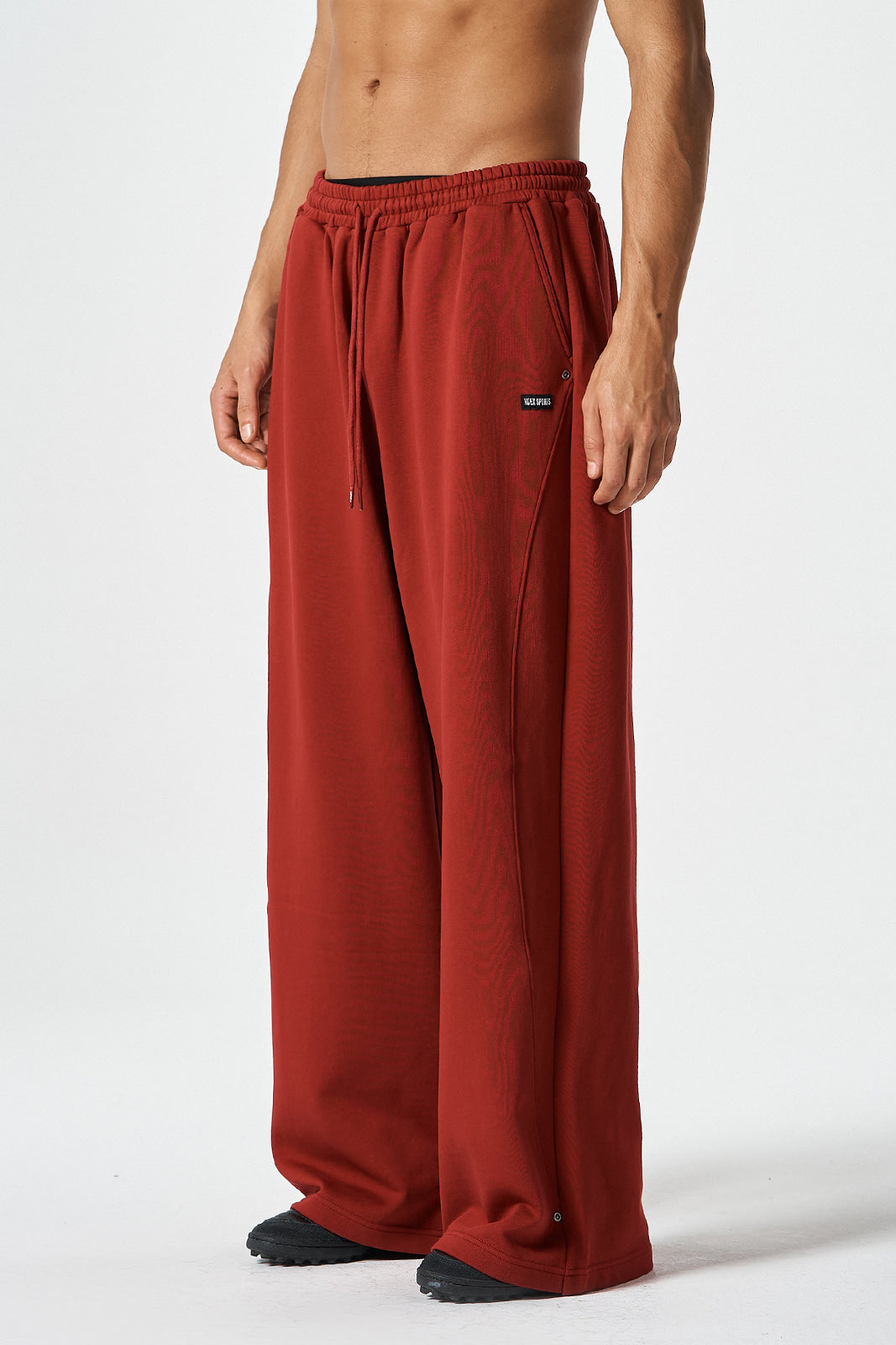 Curve Rivet Sweat pants