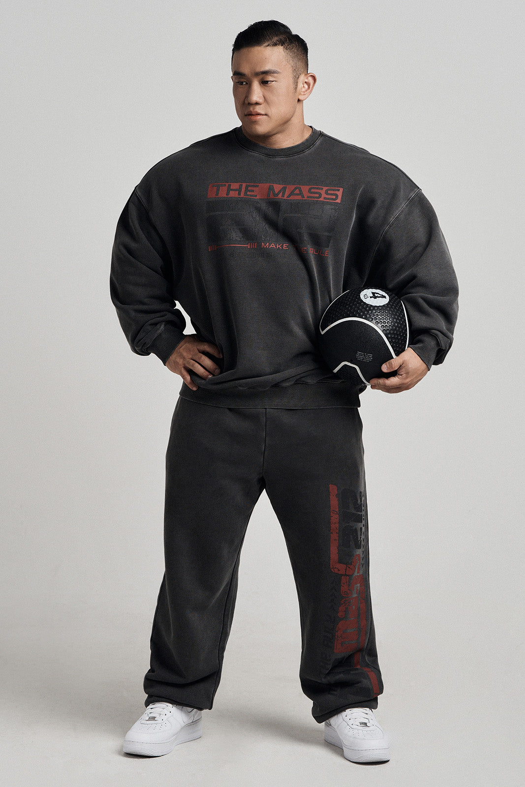 The Mass 212 Pigment Jogger Sweat Pants