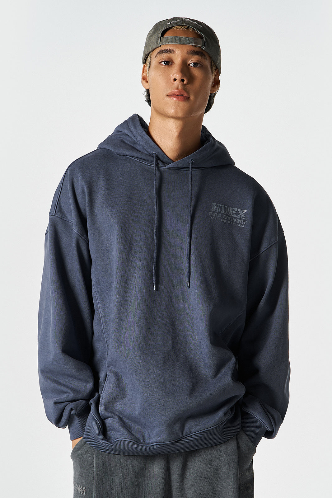 Core Small Logo Pigment Hoodie