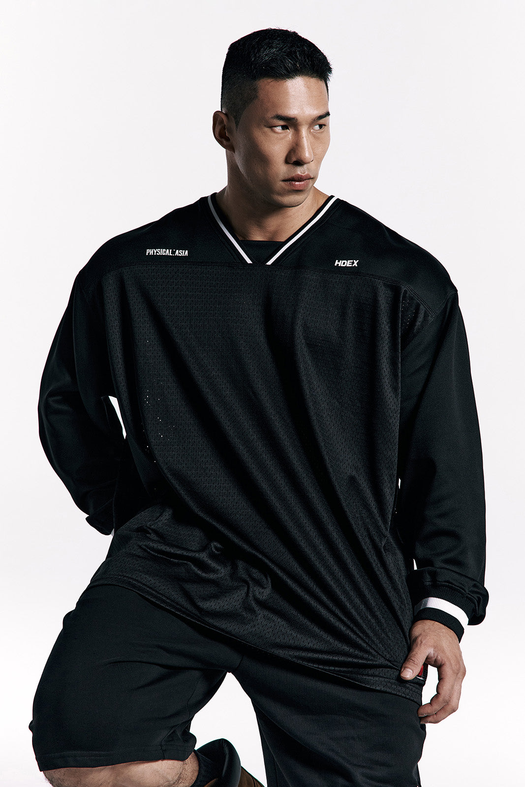 [HDEX X PHYSICAL: ASIA] Giant Fit Track Long Sleeve-Black